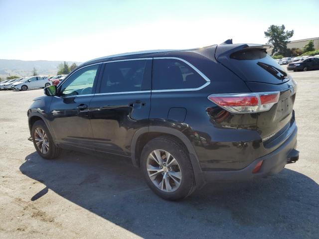 Photo 2 from auction – 2015 TOYOTA HIGHLANDER with VIN 5TDJKRFHXFS130356