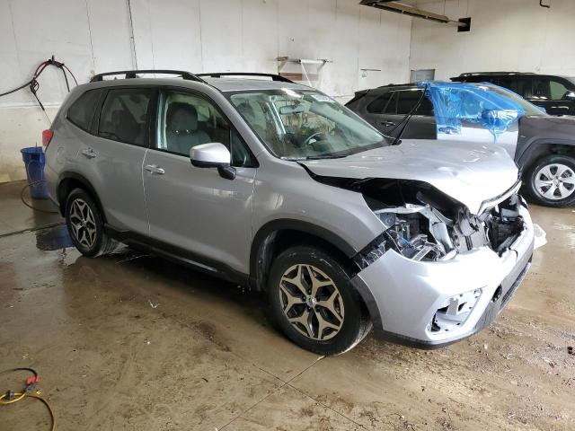 Photo 4 from auction – 2019 SUBARU FORESTER P with VIN JF2SKAEC5KH503914