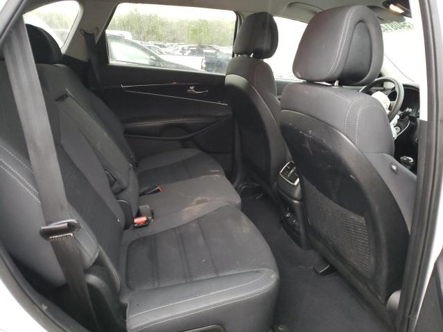 Photo 11 from auction – 2016 KIA SORENTO LX with VIN 5XYPGDA55GG176025