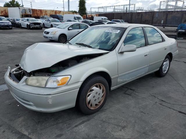 TOYOTA CAMRY CE 2000 with VIN 4T1BG22K6YU657397 - Photo from auction