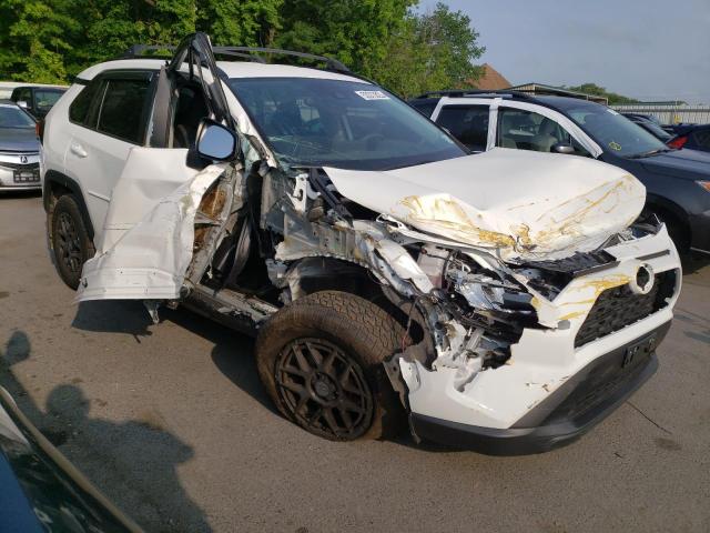 Photo 4 from auction – 2019 TOYOTA RAV4 LE with VIN JTMF1RFV3KJ004653