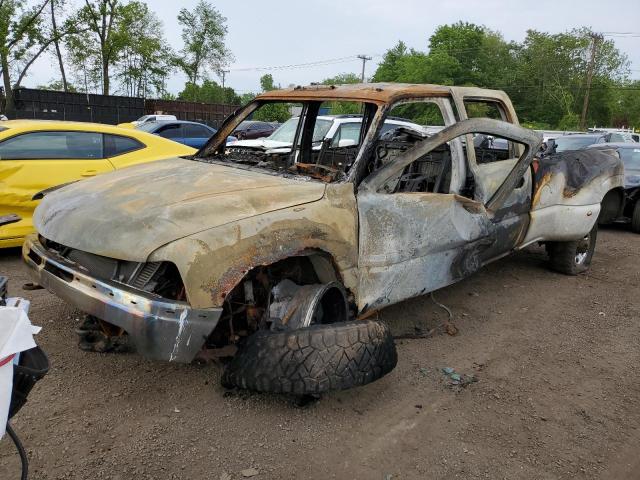 CHEVROLET SILVERADO 2002 with VIN 1GCHK23102F226276 - Photo from auction