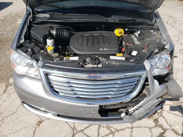 Photo 12 from auction – 2013 CHRYSLER TOWN & COU with VIN 2C4RC1CG5DR796592