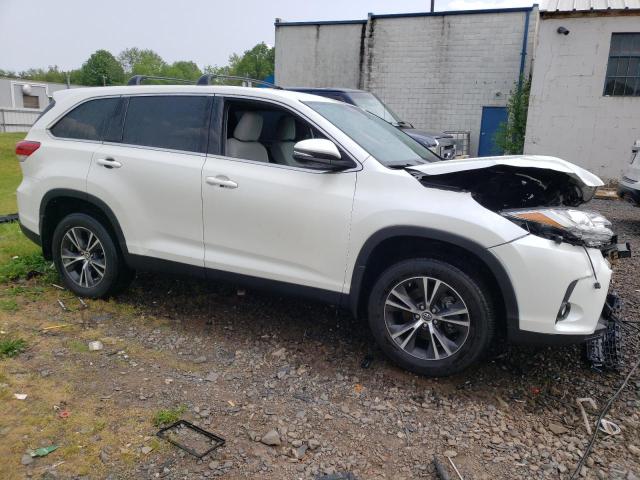 Photo 4 from auction – 2019 TOYOTA HIGHLANDER with VIN 5TDBZRFH9KS920354