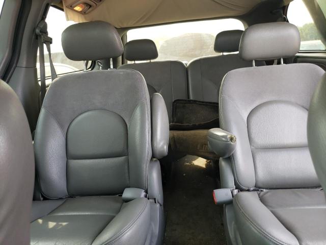 Photo 10 from auction – 2004 CHRYSLER TOWN & COU with VIN 2C8GP64LX4R620057
