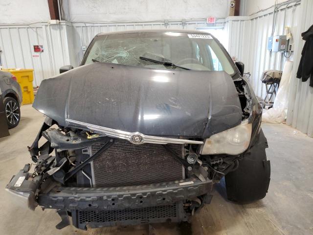Photo 5 from auction – 2008 CHRYSLER TOWN & COU with VIN 2A8HR44H58R769023