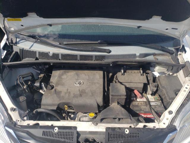 Photo 12 from auction – 2013 TOYOTA SIENNA LE with VIN 5TDKK3DCXDS347136