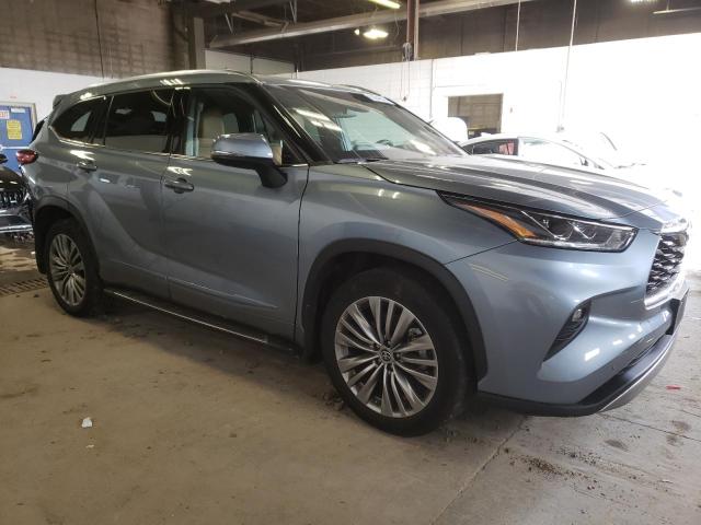 Photo 4 from auction – 2022 TOYOTA HIGHLANDER with VIN 5TDFZRBH9NS213220