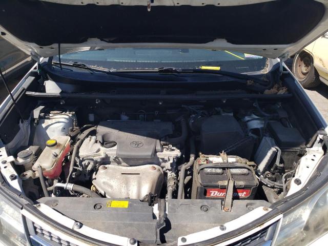 Photo 11 from auction – 2015 TOYOTA RAV4 LE with VIN 2T3BFREV0FW250844