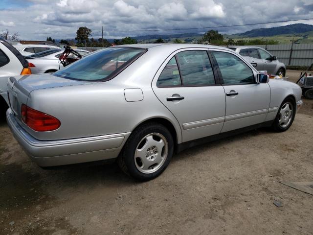 Photo 3 from auction – 1999 MERCEDES-BENZ E 430 with VIN WDBJF70H8XA732395