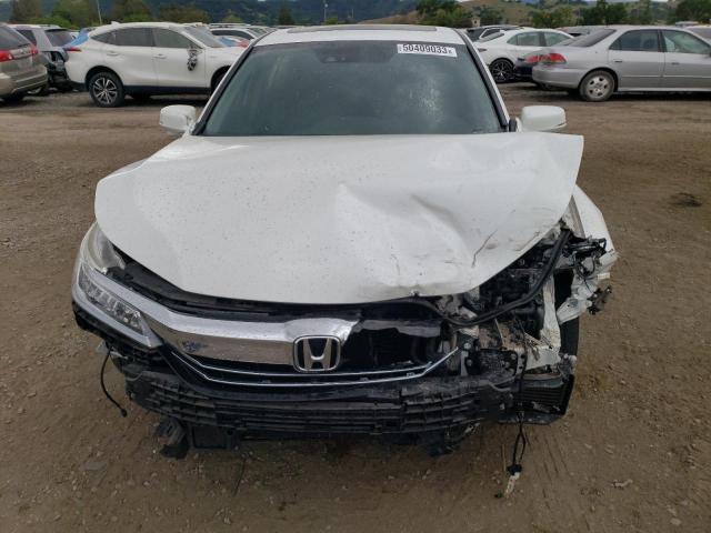 Photo 5 from auction – 2017 HONDA ACCORD TOU with VIN JHMCR6F73HC024893