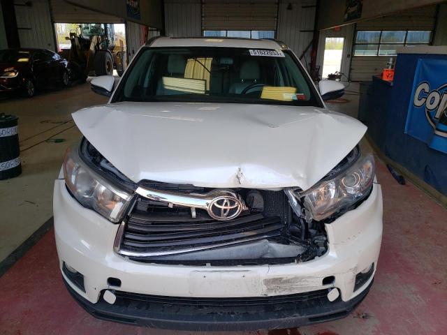 Photo 5 from auction – 2016 TOYOTA HIGHLANDER with VIN 5TDJKRFH8GS345820