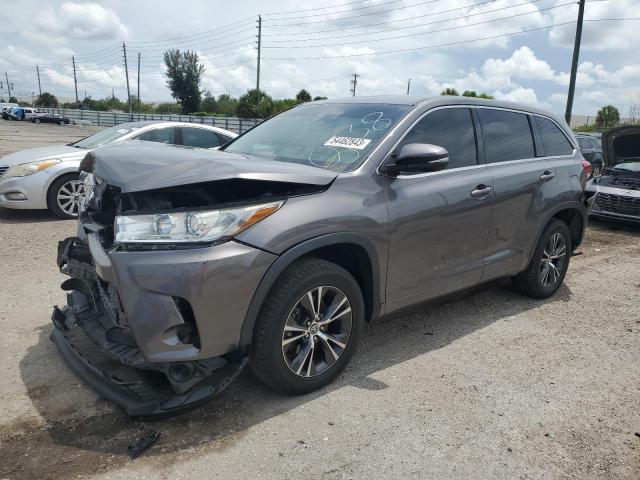 TOYOTA HIGHLANDER 2018 with VIN 5TDZARFH1JS040138 - Photo from auction