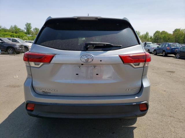 Foto 6 de la subasta – 2017 TOYOTA HIGHLANDER con VIN 5TDBZRFH5HS398220