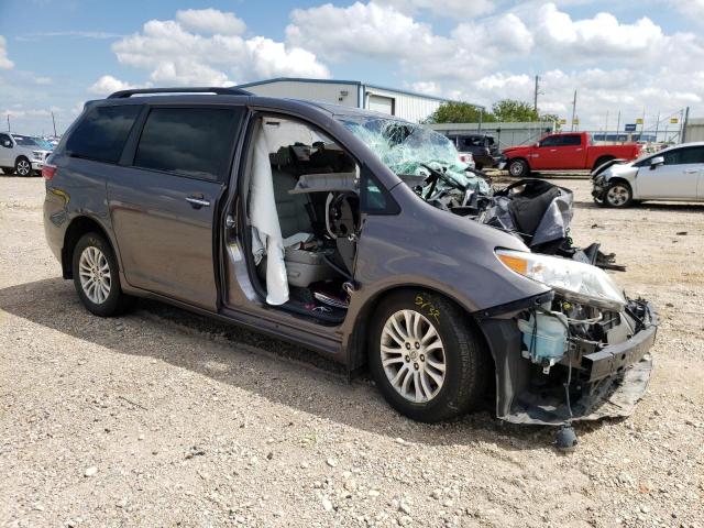 Photo 4 from auction – 2016 TOYOTA SIENNA XLE with VIN 5TDYK3DC5GS710571