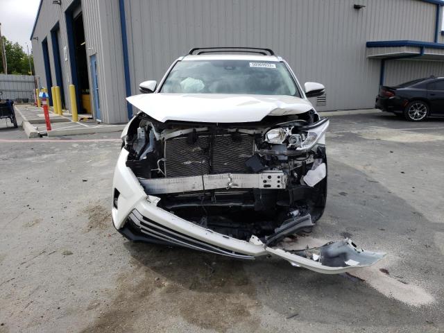 Photo 5 from auction – 2018 TOYOTA HIGHLANDER with VIN 5TDJZRFH1JS545196