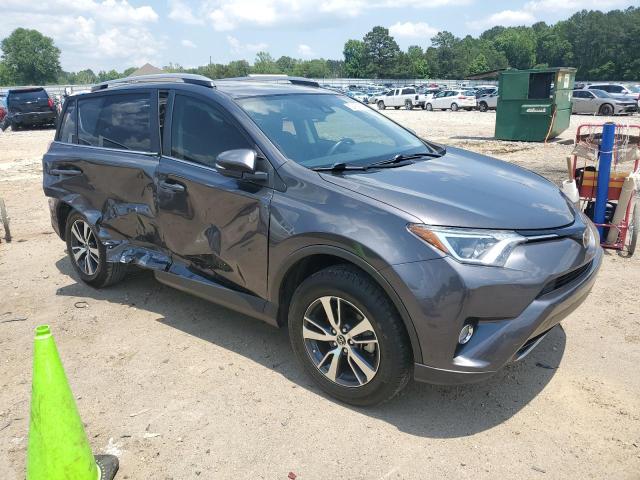 Photo 4 from auction – 2017 TOYOTA RAV4 XLE with VIN JTMWFREV1HJ121028