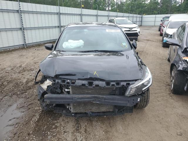 Photo 5 from auction – 2017 KIA FORTE LX with VIN 3KPFK4A75HE108933