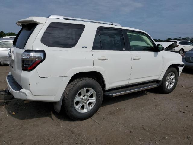 Photo 3 from auction – 2017 TOYOTA 4RUNNER SR with VIN JTEZU5JRXH5152898