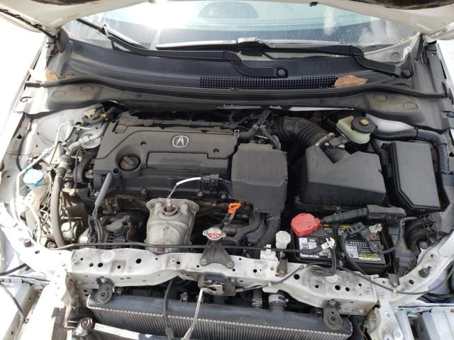 Photo 11 from auction – 2016 ACURA ILX BASE W with VIN 19UDE2F32GA019011