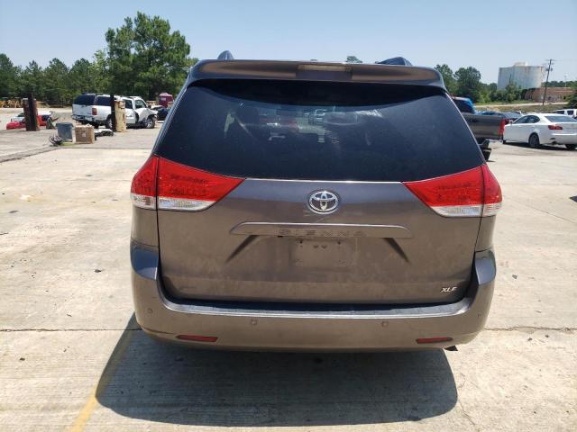 Photo 6 from auction – 2012 TOYOTA SIENNA XLE with VIN 5TDYK3DC5CS218844