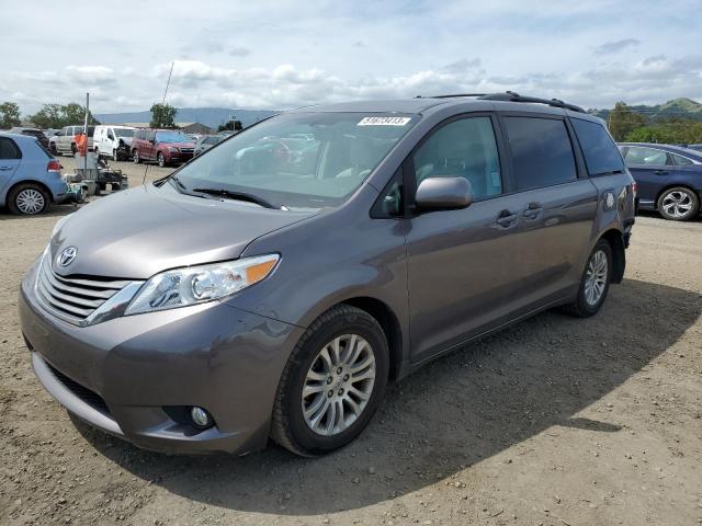 TOYOTA SIENNA XLE 2011 with VIN 5TDYK3DC8BS010083 - Photo from auction