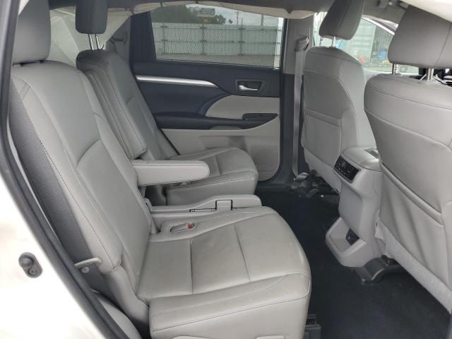 Photo 11 from auction – 2015 TOYOTA HIGHLANDER with VIN 5TDKKRFH1FS050061