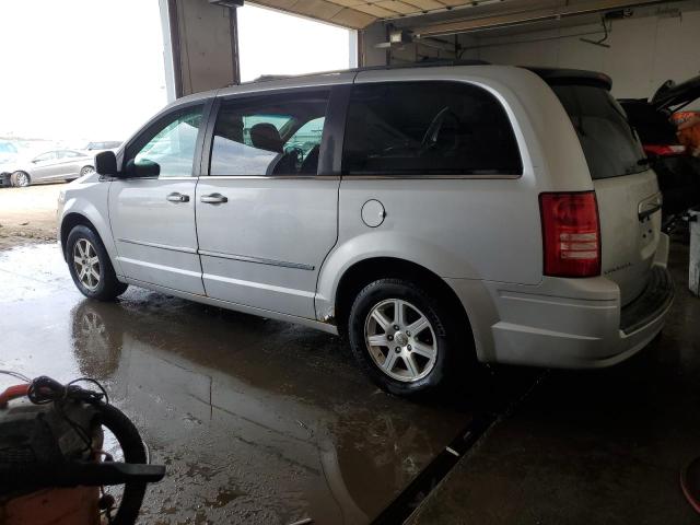 Photo 2 from auction – 2009 CHRYSLER TOWN & COU with VIN 2A8HR541X9R674953