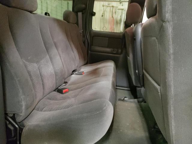 Photo 10 from auction – 2004 CHEVROLET SILVERADO with VIN 1GCHC29104E185418