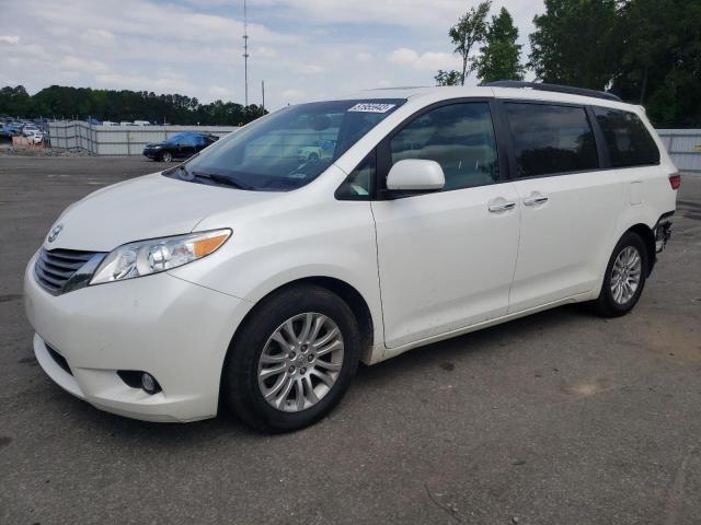 TOYOTA SIENNA XLE 2015 with VIN 5TDYK3DC9FS558809 - Photo from auction