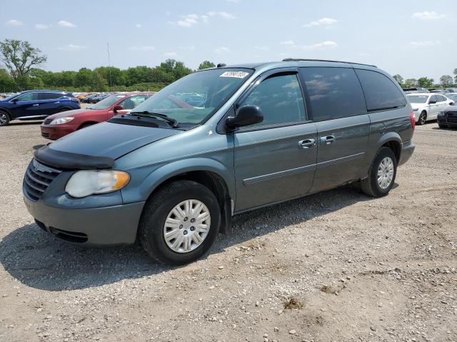 CHRYSLER TOWN & COU 2005 with VIN 2C4GP44R95R590917 - Photo from auction