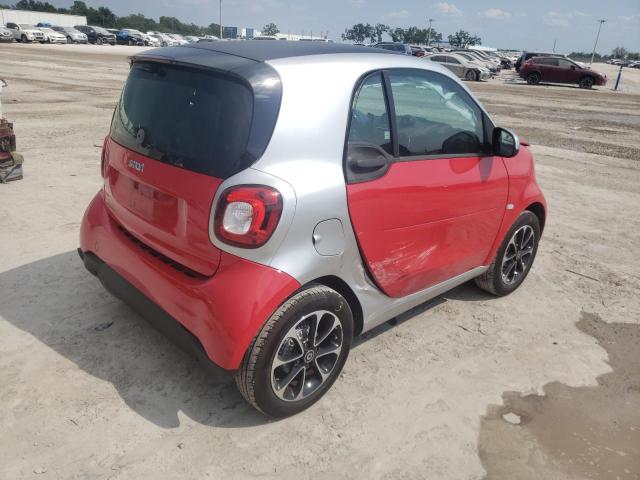 Photo 3 from auction – 2016 SMART FORTWO with VIN WMEFJ5DA2GK074673