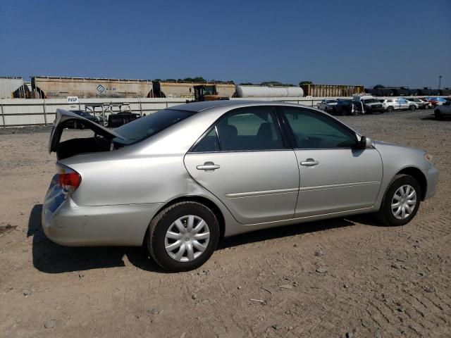 Photo 3 from auction – 2005 TOYOTA CAMRY LE with VIN 4T1BE32K75U063909