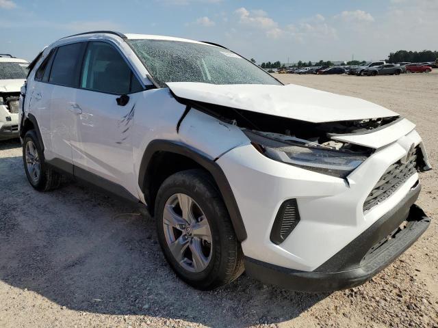 Photo 4 from auction – 2022 TOYOTA RAV4 XLE with VIN 2T3W1RFV9NC197186