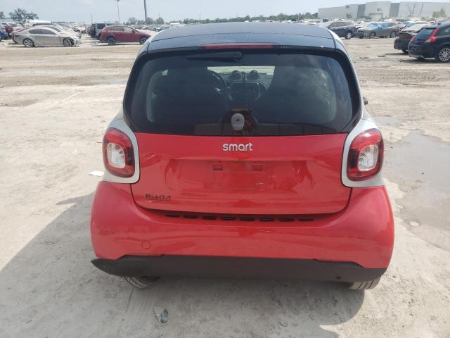 Photo 6 from auction – 2016 SMART FORTWO with VIN WMEFJ5DA2GK074673