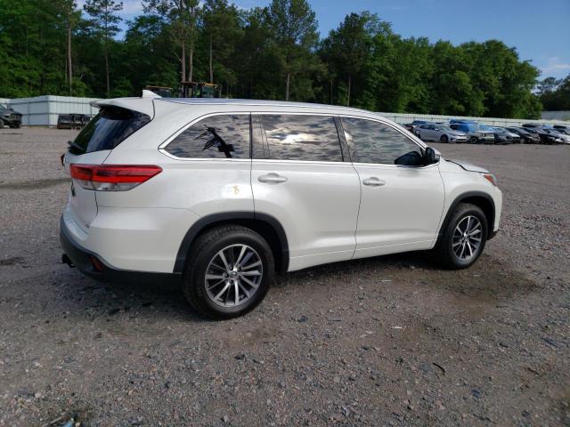Zdjęcie 3 z aukcji – 2017 TOYOTA HIGHLANDER z VIN 5TDKZRFH1HS514903