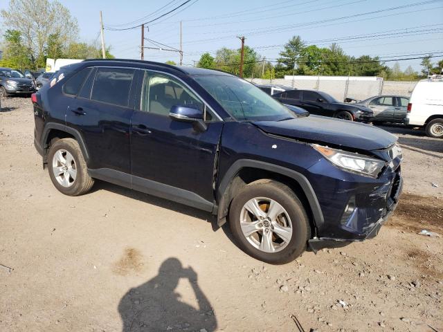 Photo 4 from auction – 2019 TOYOTA RAV4 XLE with VIN JTMP1RFV0KD037614
