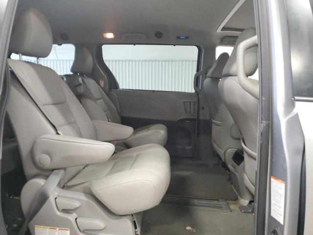 Photo 11 from auction – 2015 TOYOTA SIENNA XLE with VIN 5TDYK3DC4FS576439