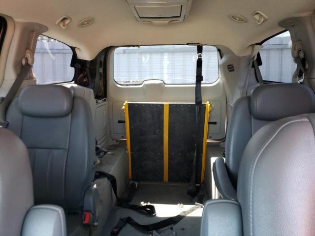 Photo 10 from auction – 2010 CHRYSLER TOWN & COU with VIN 2A4RR5DX9AR454508
