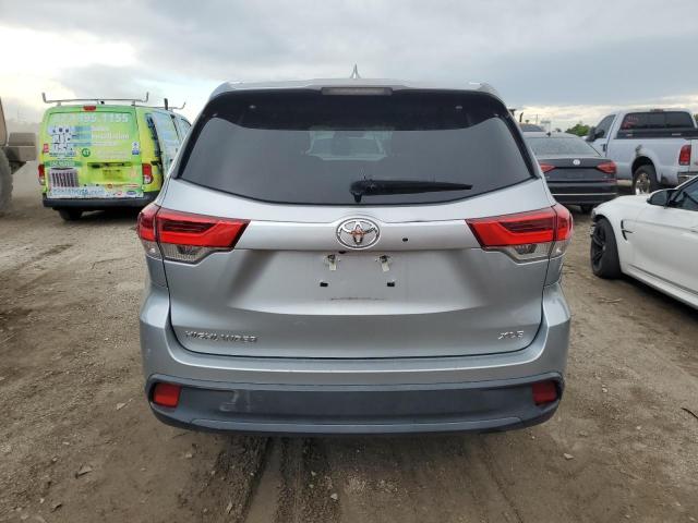 Photo 6 from auction – 2019 TOYOTA HIGHLANDER with VIN 5TDKZRFH1KS332562