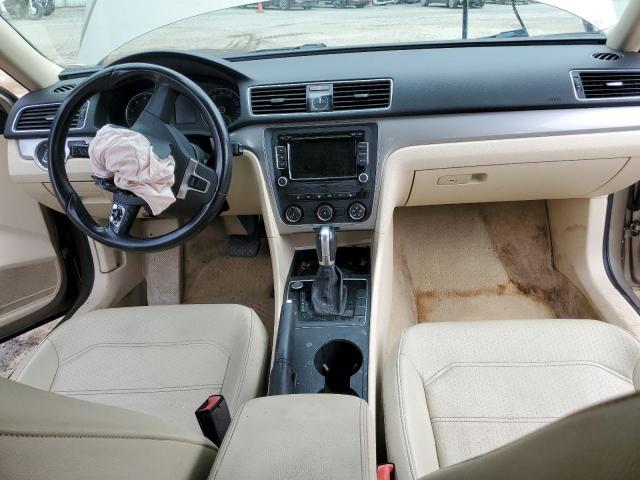 Photo 8 from auction – 2015 VOLKSWAGEN PASSAT S with VIN 1VWAT7A31FC118950