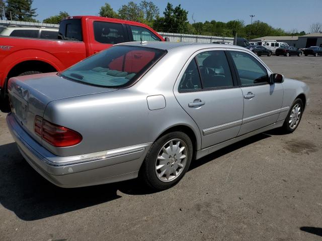 Photo 3 from auction – 2001 MERCEDES-BENZ E-CLASS with VIN WDBJF65JX1B209824