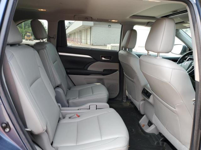 Photo 11 from auction – 2017 TOYOTA HIGHLANDER with VIN 5TDJZRFH4HS430344