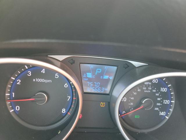 Photo 9 from auction – 2012 HYUNDAI TUCSON GLS with VIN KM8JUCAC6CU537130