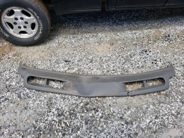 Photo 12 from auction – 2000 CHEVROLET SILVERADO with VIN 1GCEK19T1YE330716