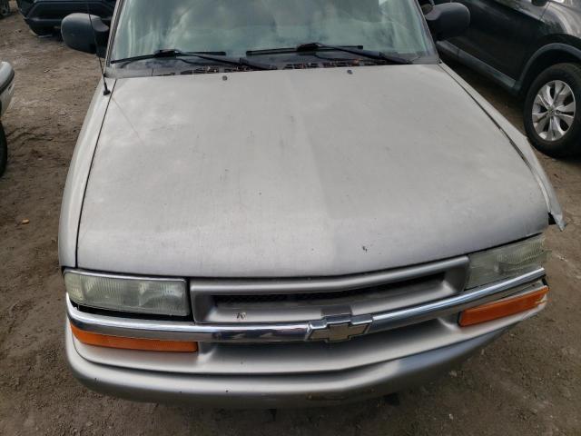 Photo 11 from auction – 2002 CHEVROLET BLAZER with VIN 1GNCS18W42K220066