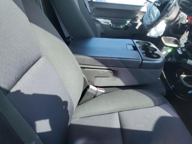 Photo 10 from auction – 2012 CHEVROLET SILVERADO with VIN 1GCNKSE04CZ301715