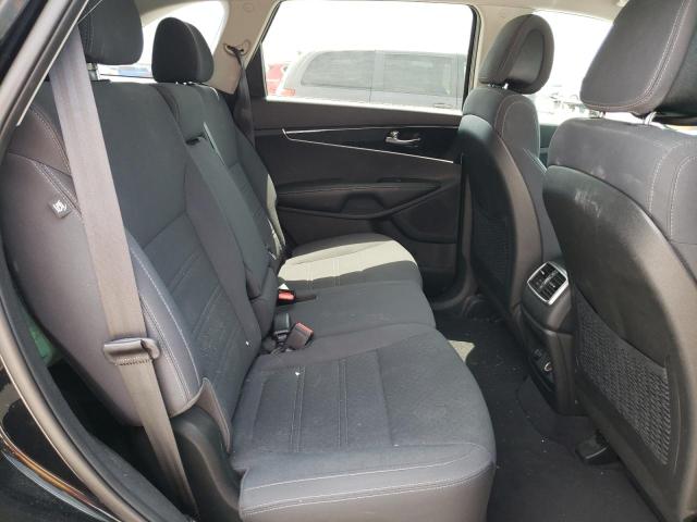 Photo 11 from auction – 2016 KIA SORENTO LX with VIN 5XYPG4A32GG077435