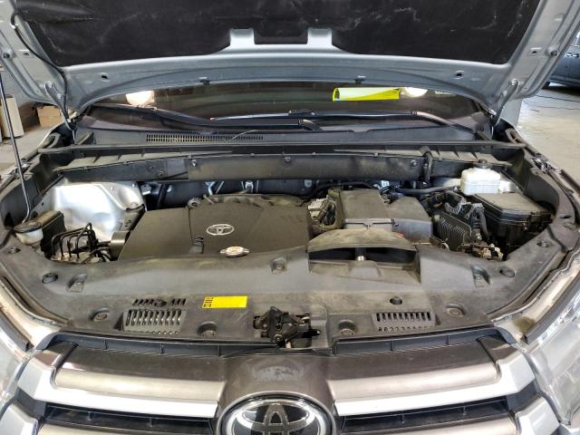 Photo 12 from auction – 2019 TOYOTA HIGHLANDER with VIN 5TDJZRFH7KS602616