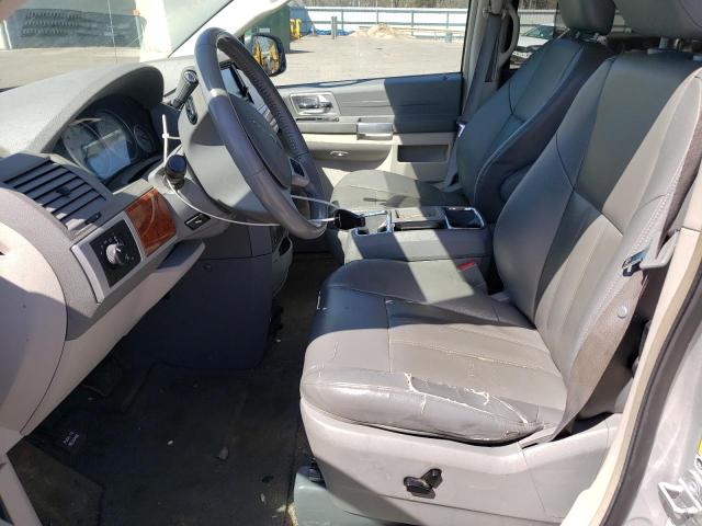 Photo 7 from auction – 2008 CHRYSLER TOWN & COU with VIN 2A8HR54P98R129281